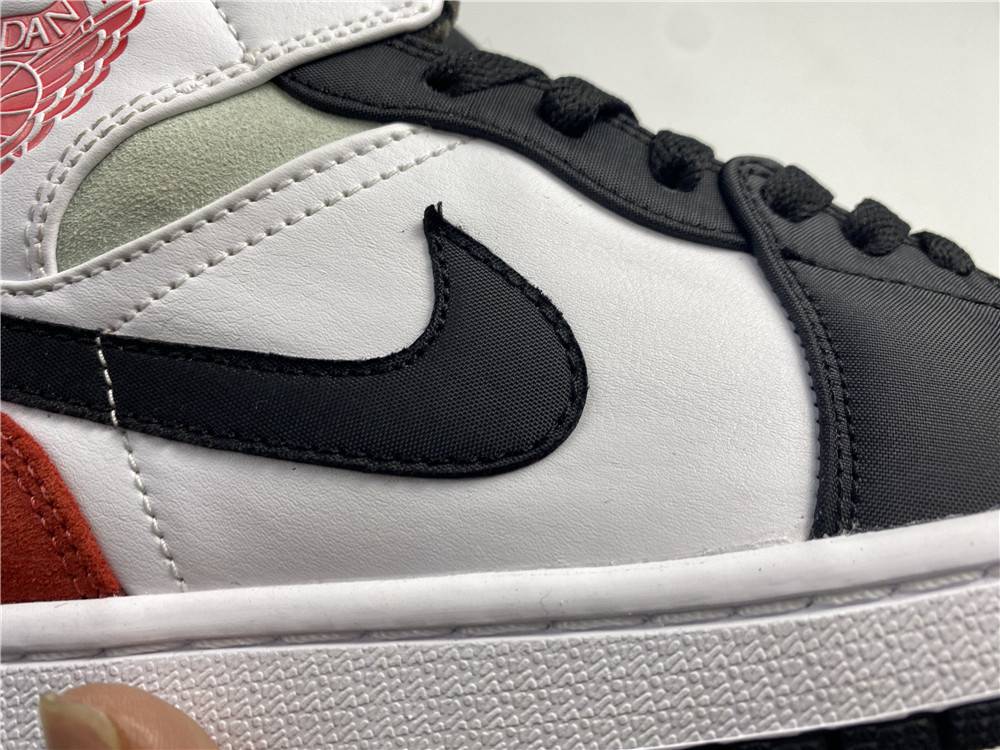 Jordan 1 Mid SE Union Black Toe