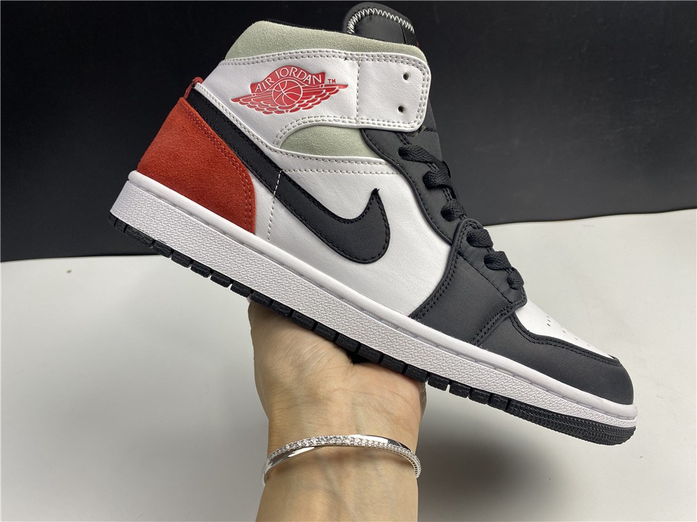 Jordan 1 Mid SE Union Black Toe
