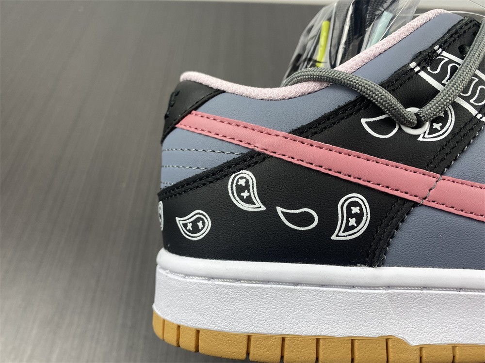 Nike Dunk Low SE FREE 99