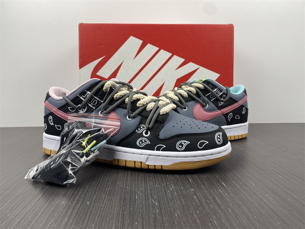 Nike Dunk Low SE FREE 99