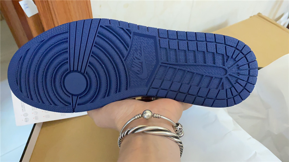 Air Jordan 1 OG “Metallic Navy