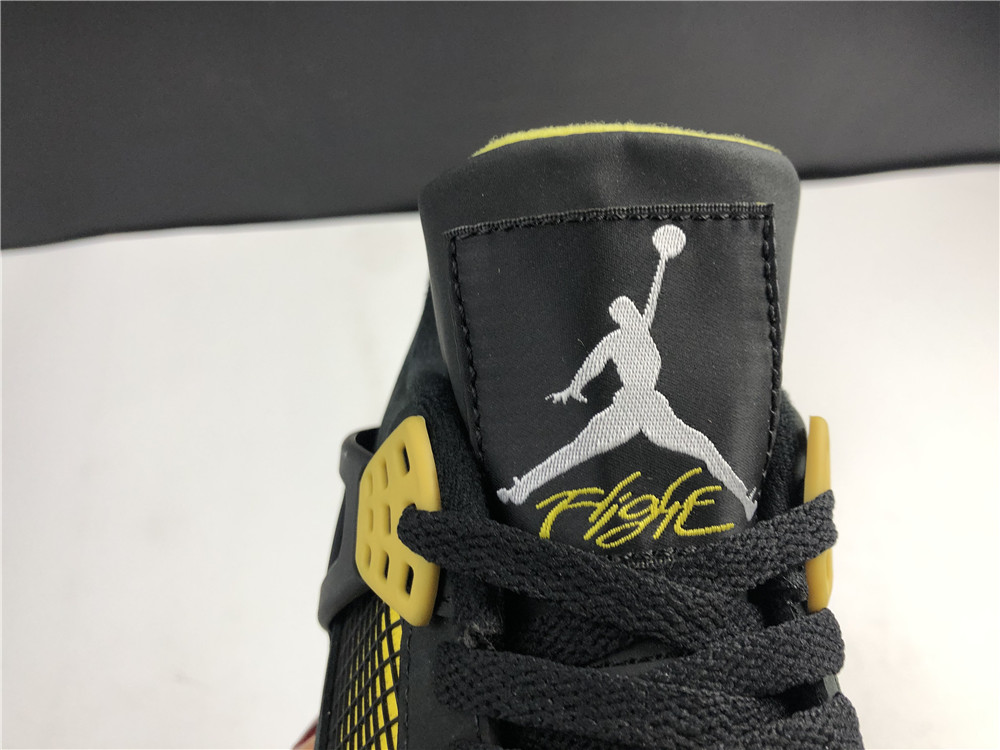 Air Jordan 4 Thunder AJ4