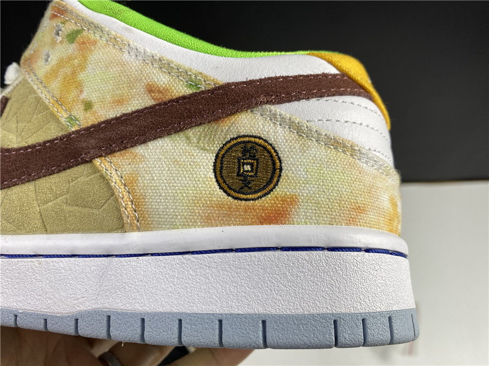 Nike SB Dunk Low “CNY” CV1628-800