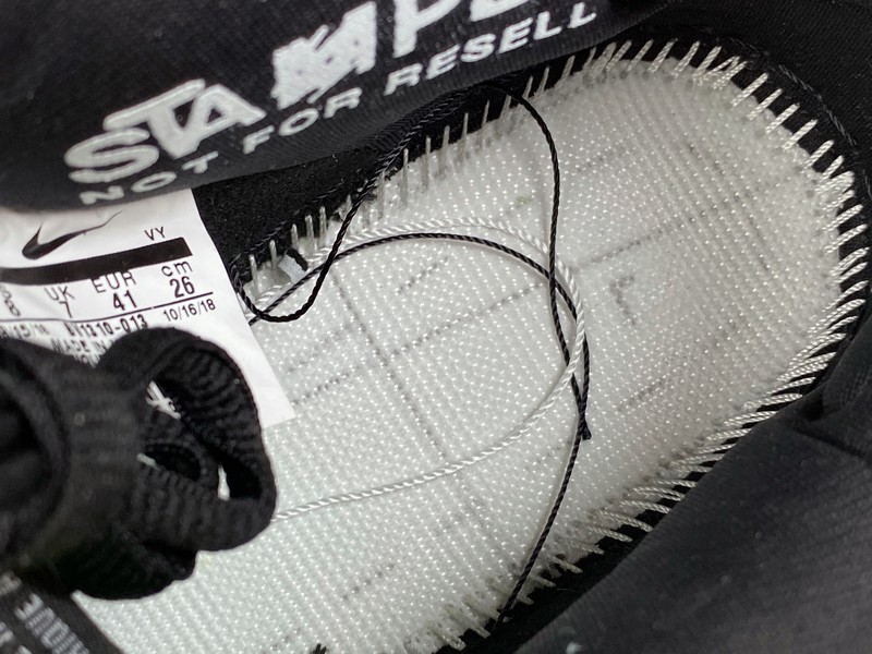 Nike SB Dunk Low Staple Panda Pigeon