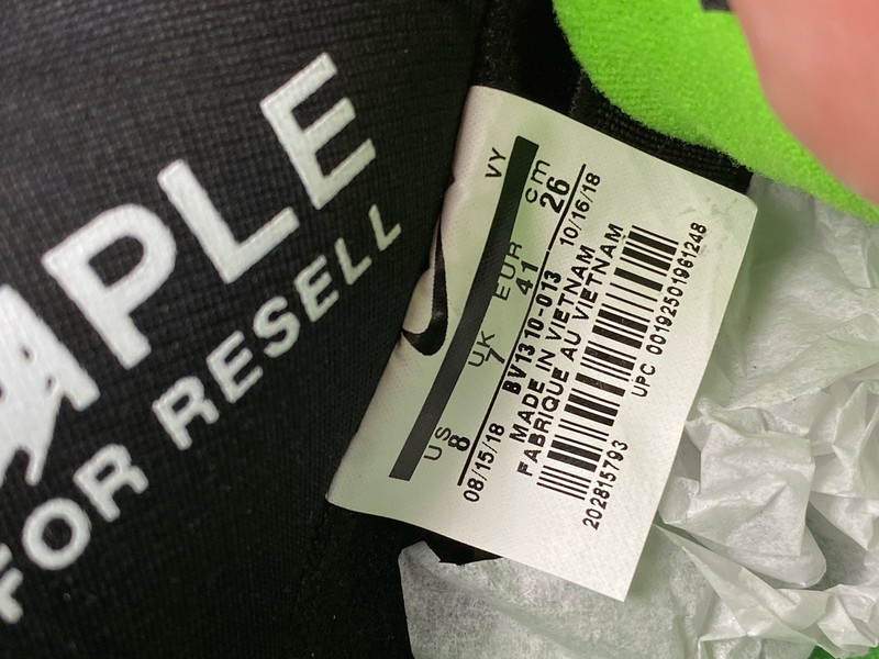 Nike SB Dunk Low Staple Panda Pigeon