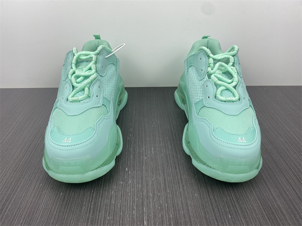 BLG Triple S 1.0