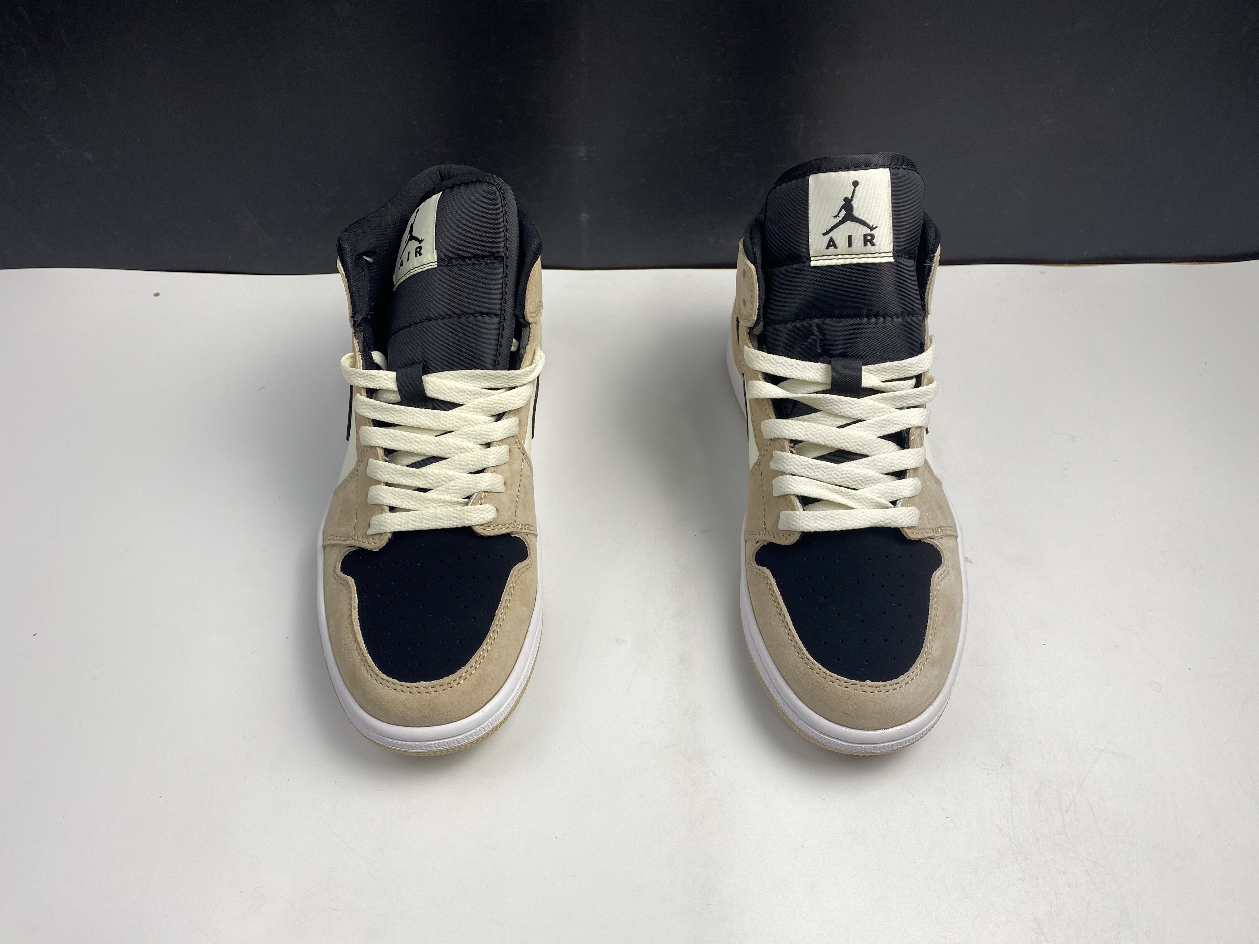 Air Jordan 1 Mid Barely Orange BQ6472 -800
