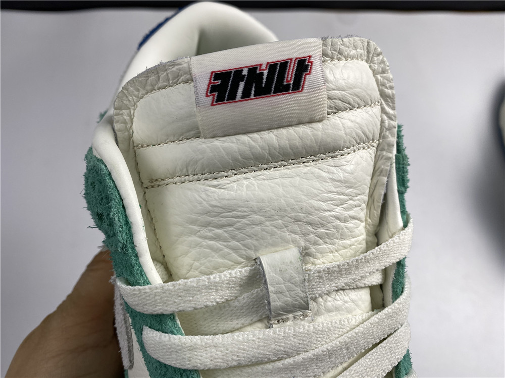 Kasina x Nike Dunk Low CZ6501-101