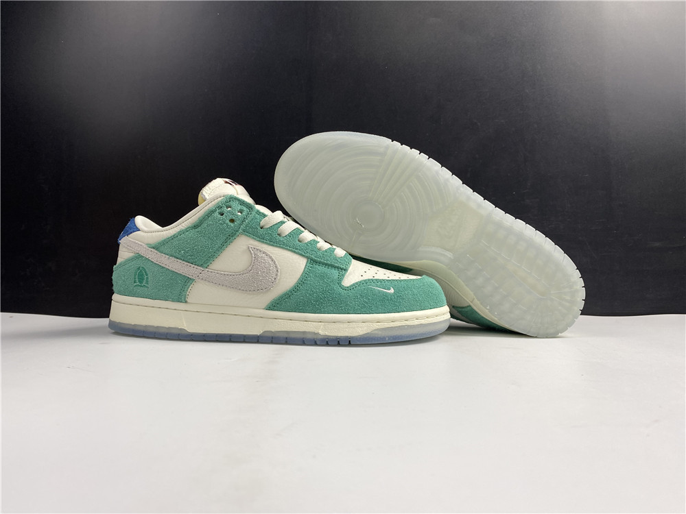 Kasina x Nike Dunk Low CZ6501-101