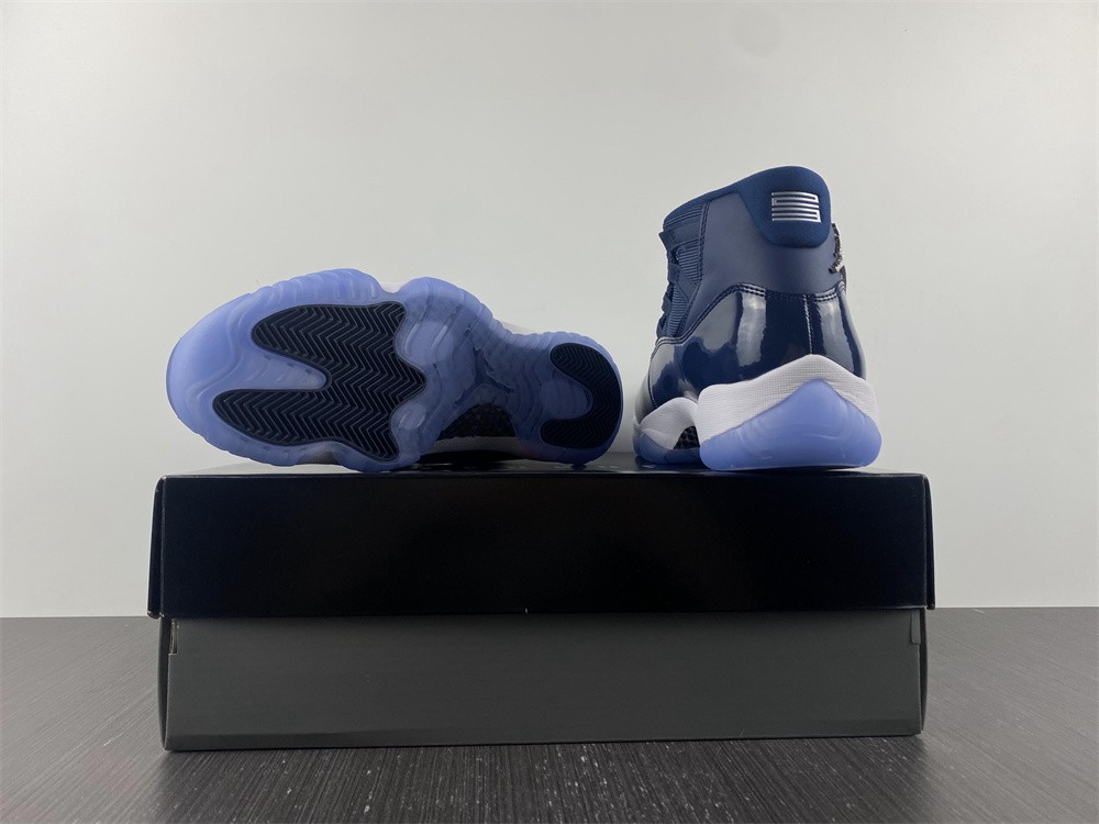 Air Jordan 11 Midnight Navy
