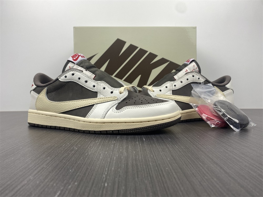 Travis Scott x Air Jordan 1 Reverse Mocha