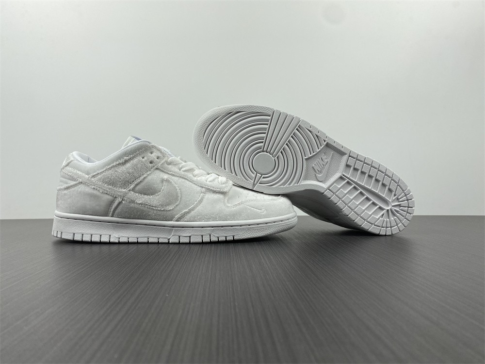 Dover Street Market x Nike Dunk Low Triple White