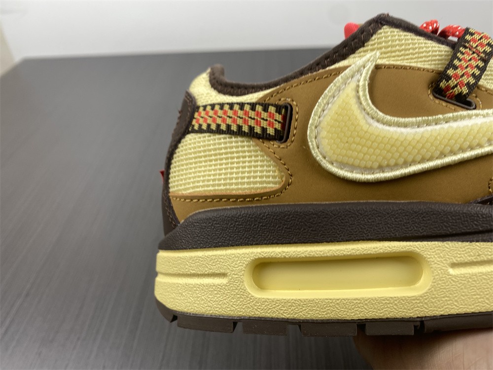 Travis Scott x MAX1