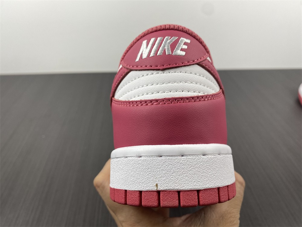 SB Dunk Low Archeo Pink
