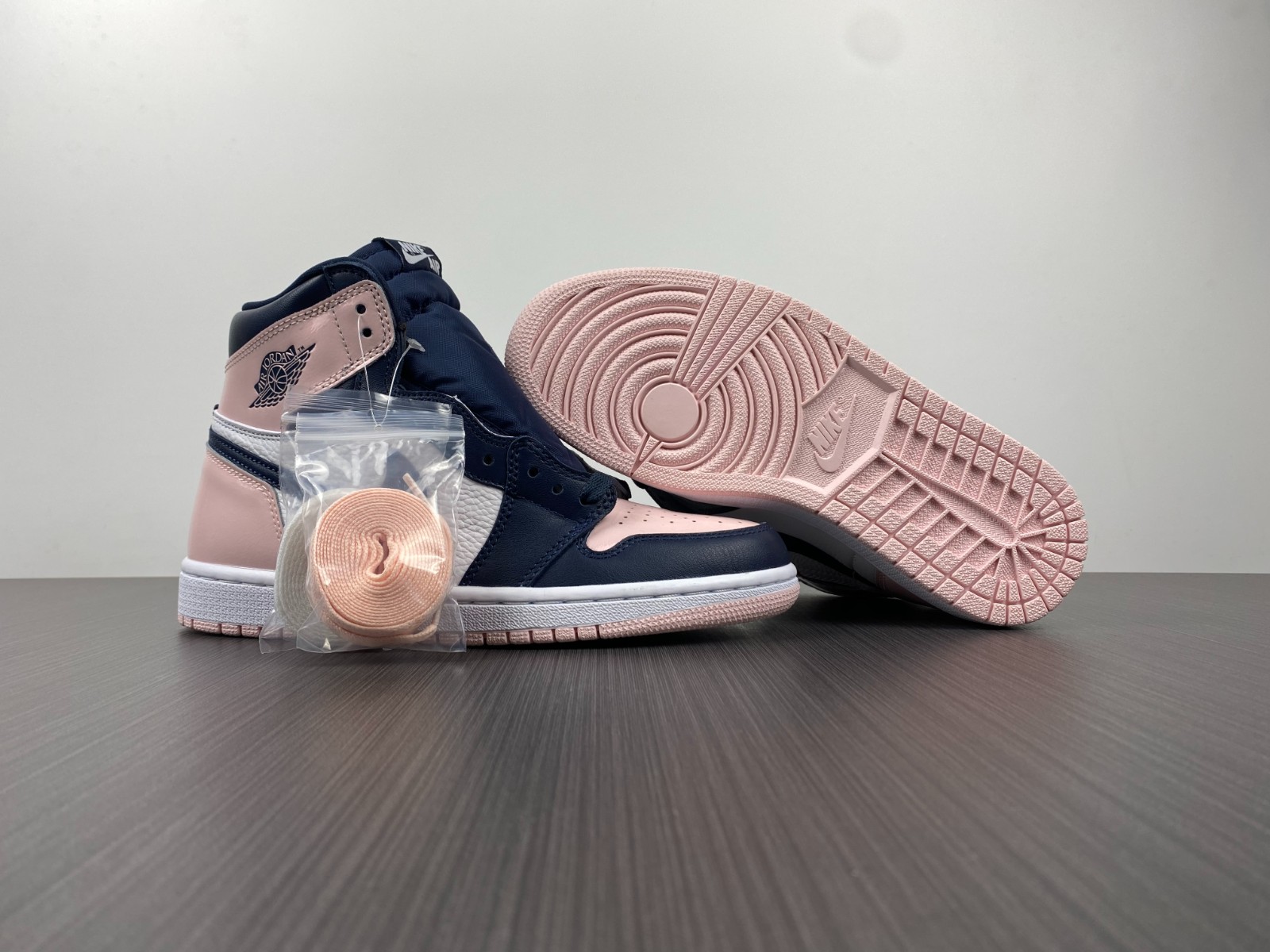 Air Jordan 1 High OG Atmosphere