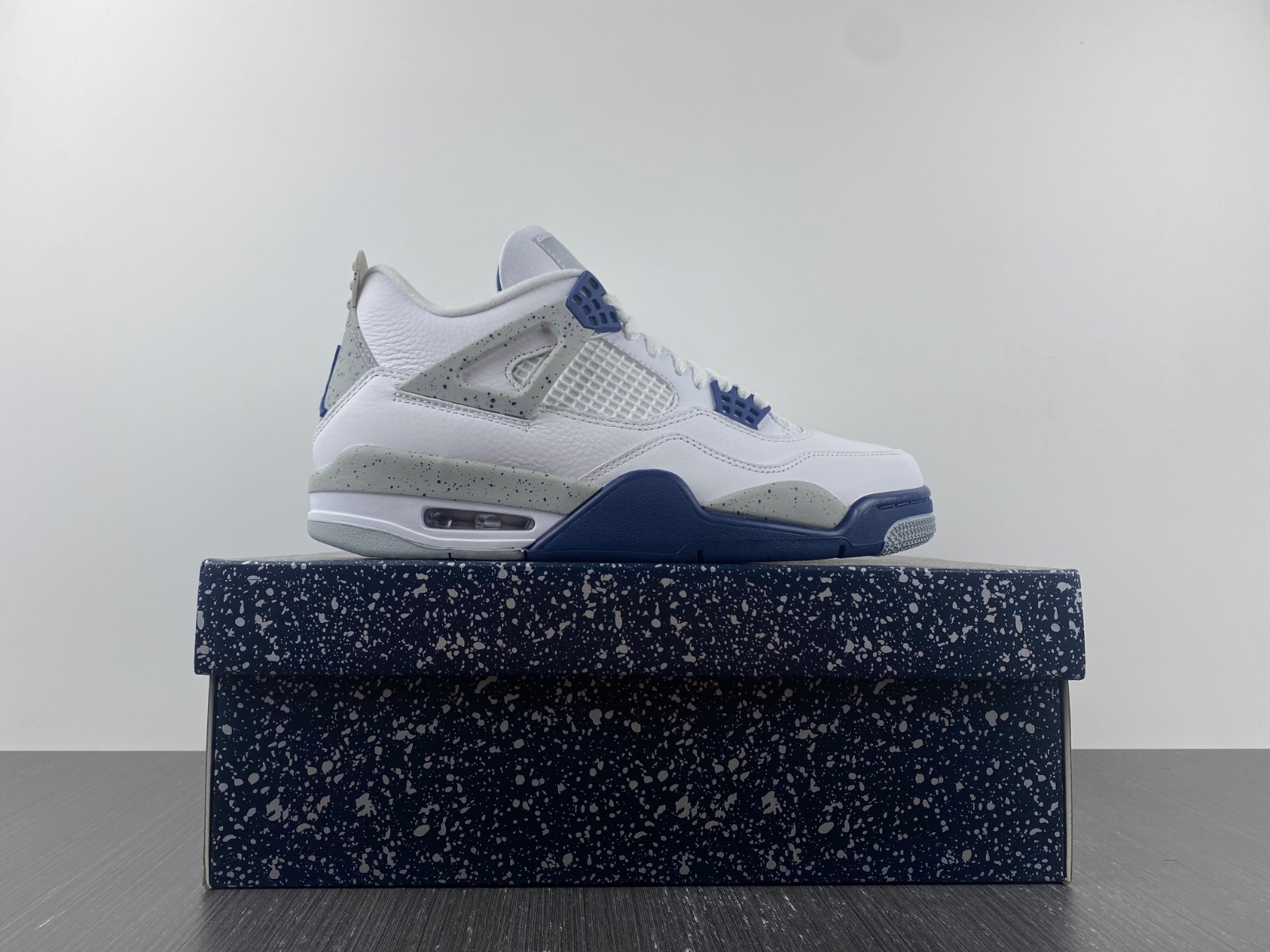 Air Jordan 4 Midnight Navy DH6927-140