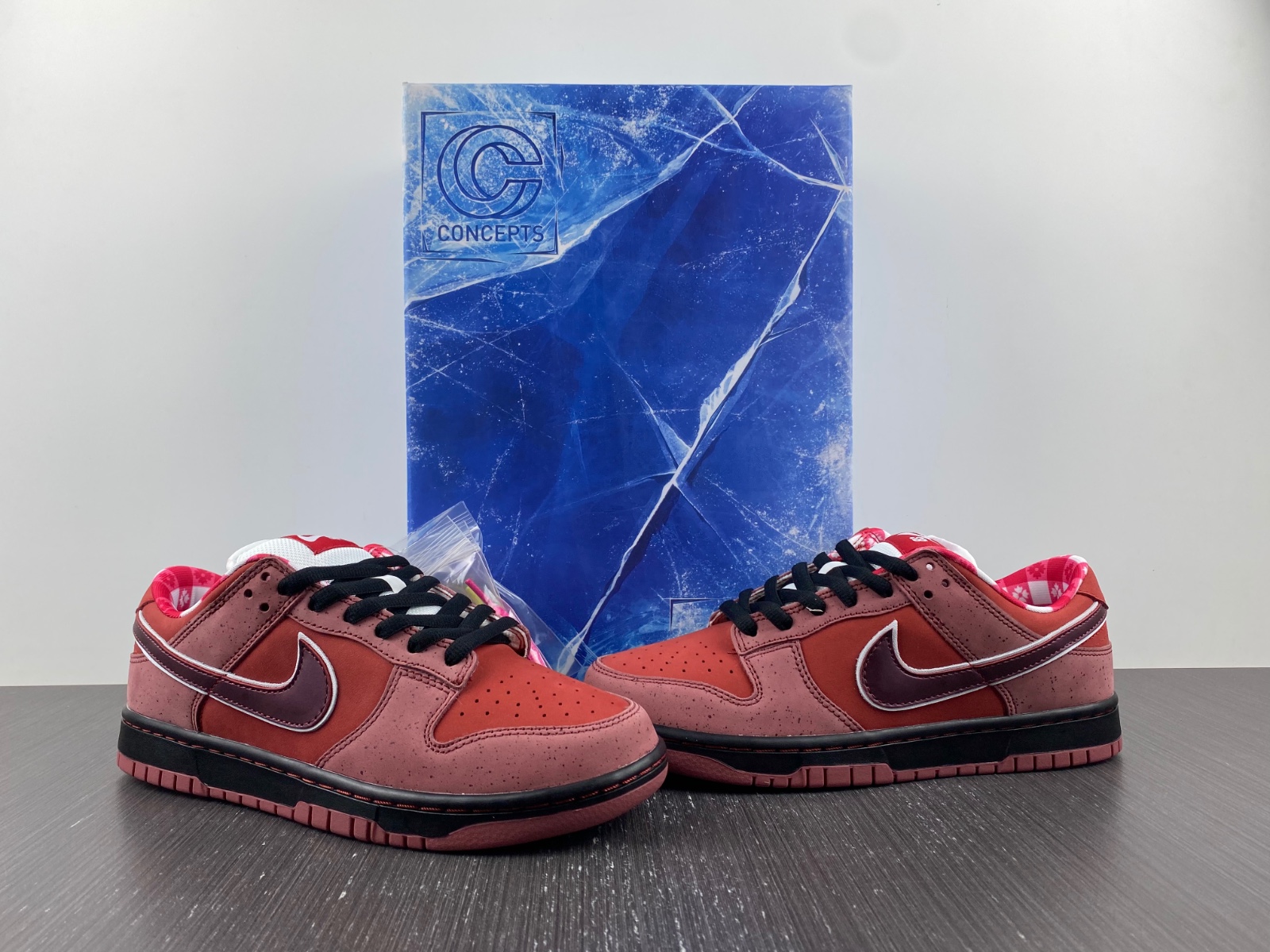 Nike SB Dunk Low Red Lobster