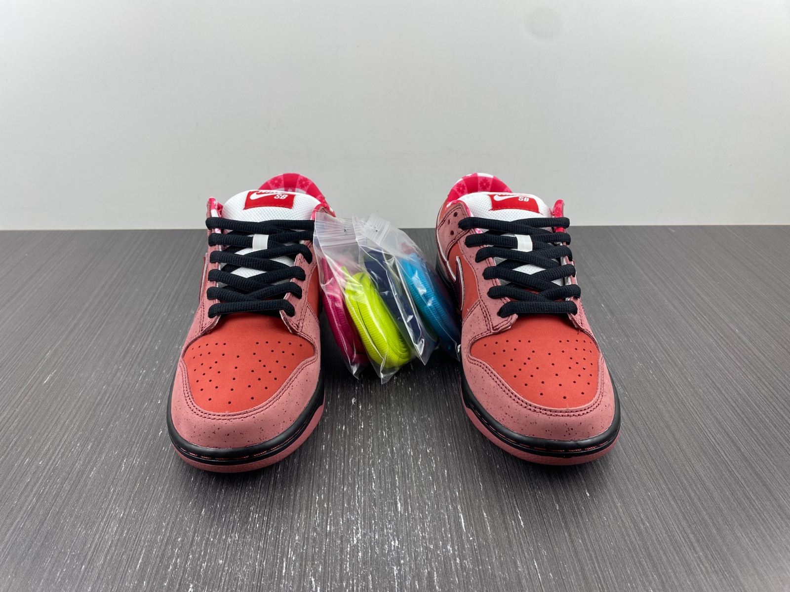 Nike SB Dunk Low Red Lobster