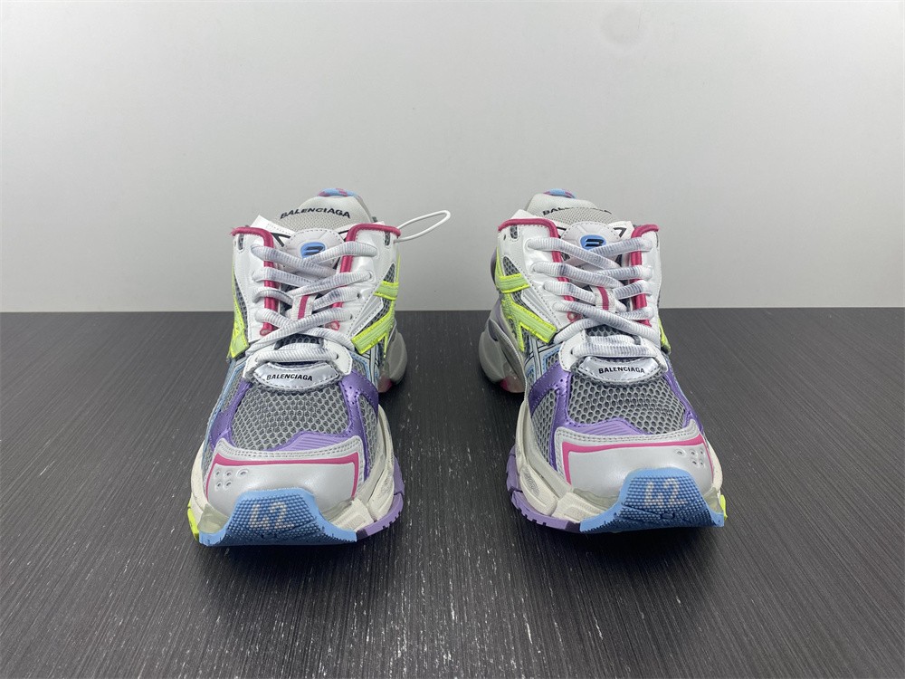 Ba*len*cia*ga 7.0 -runner