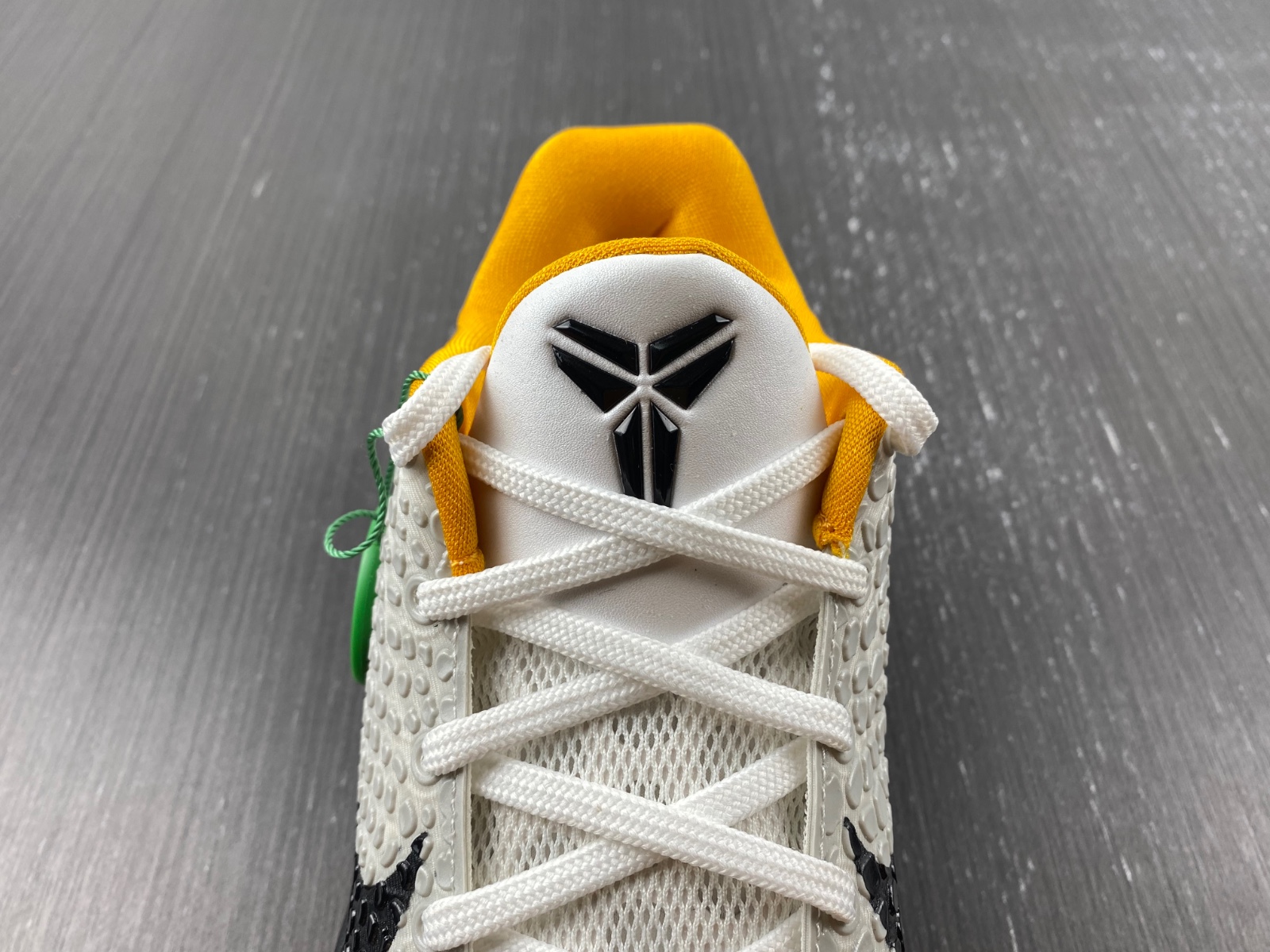 Kobe 6 Protro Playoff Pack White Del Sol