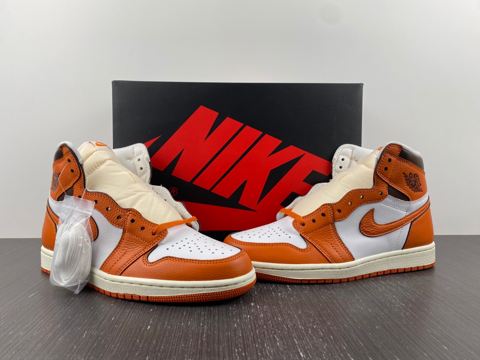 Air Jordan 1 High Starfish