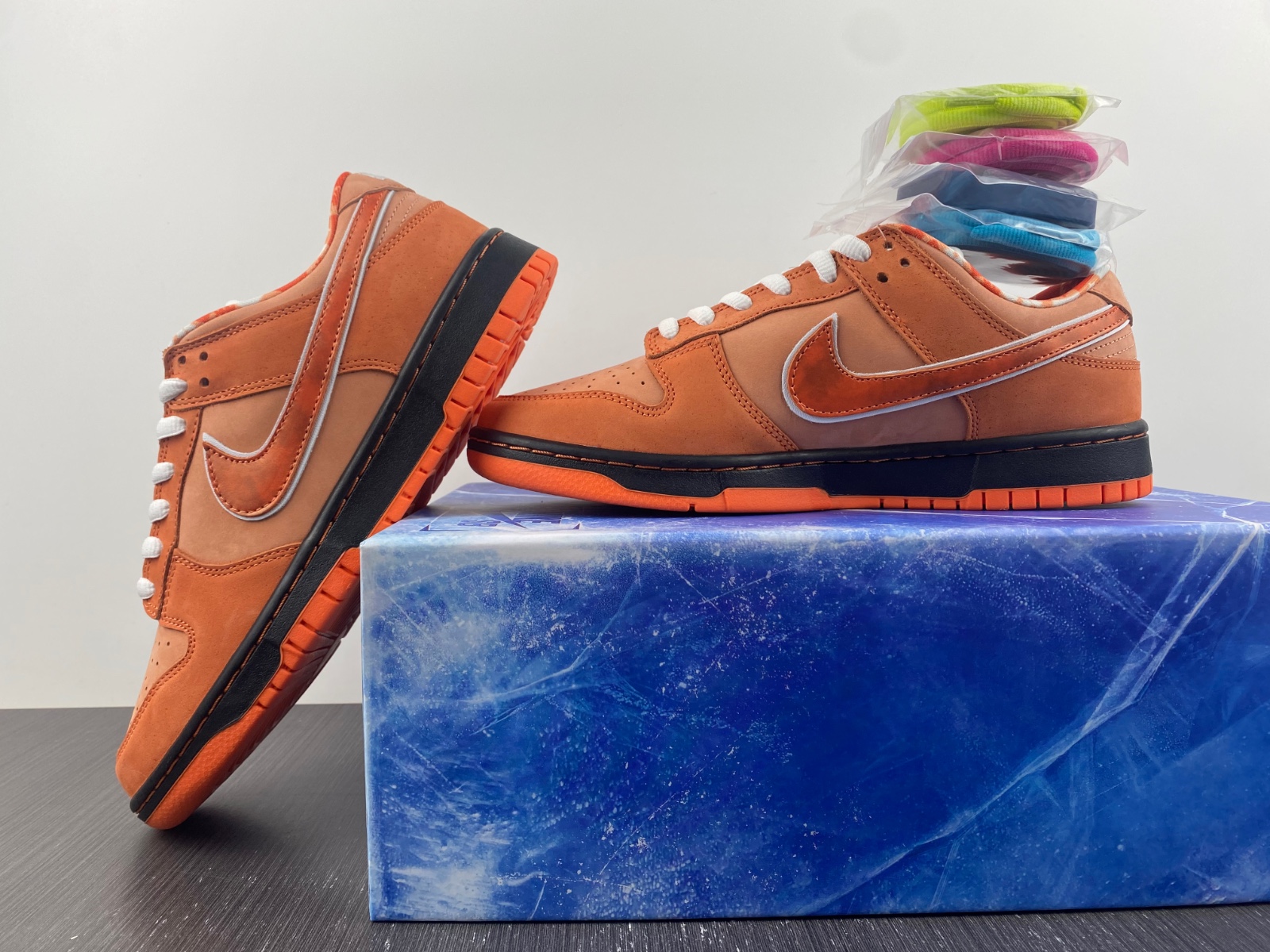 Nike SB Dunk Low Orange Lobster
