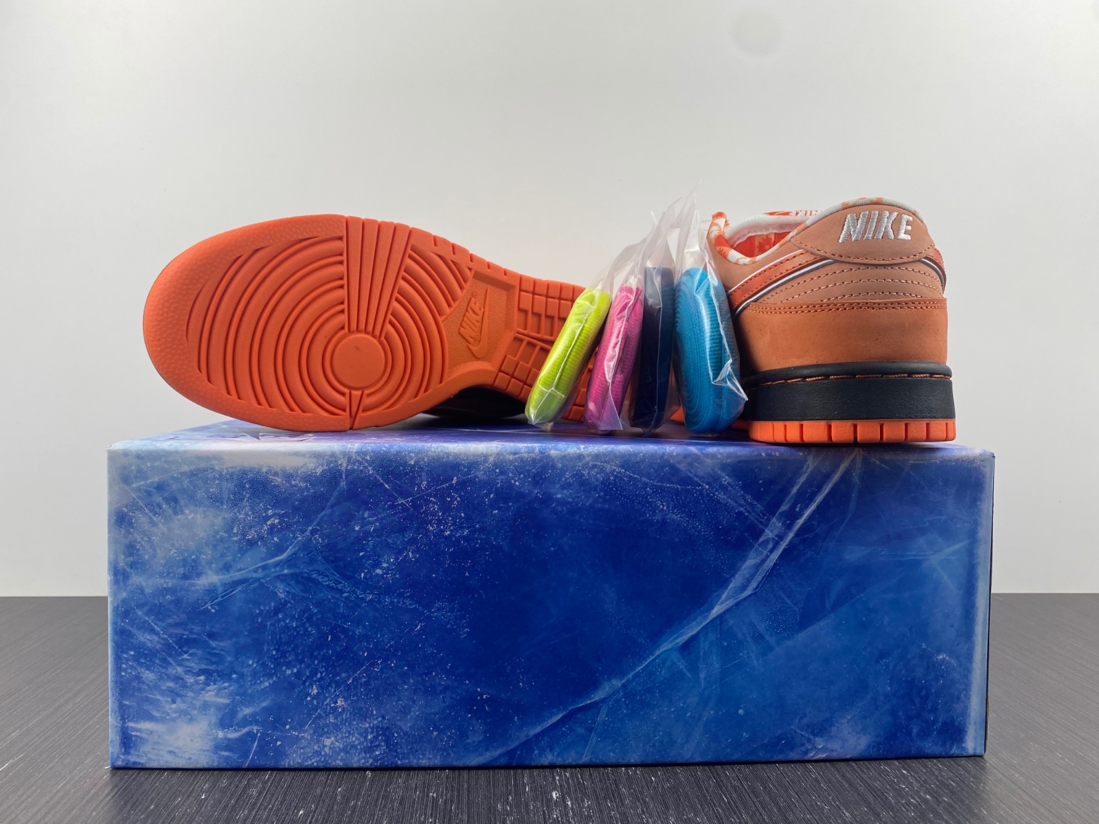 Nike SB Dunk Low Orange Lobster