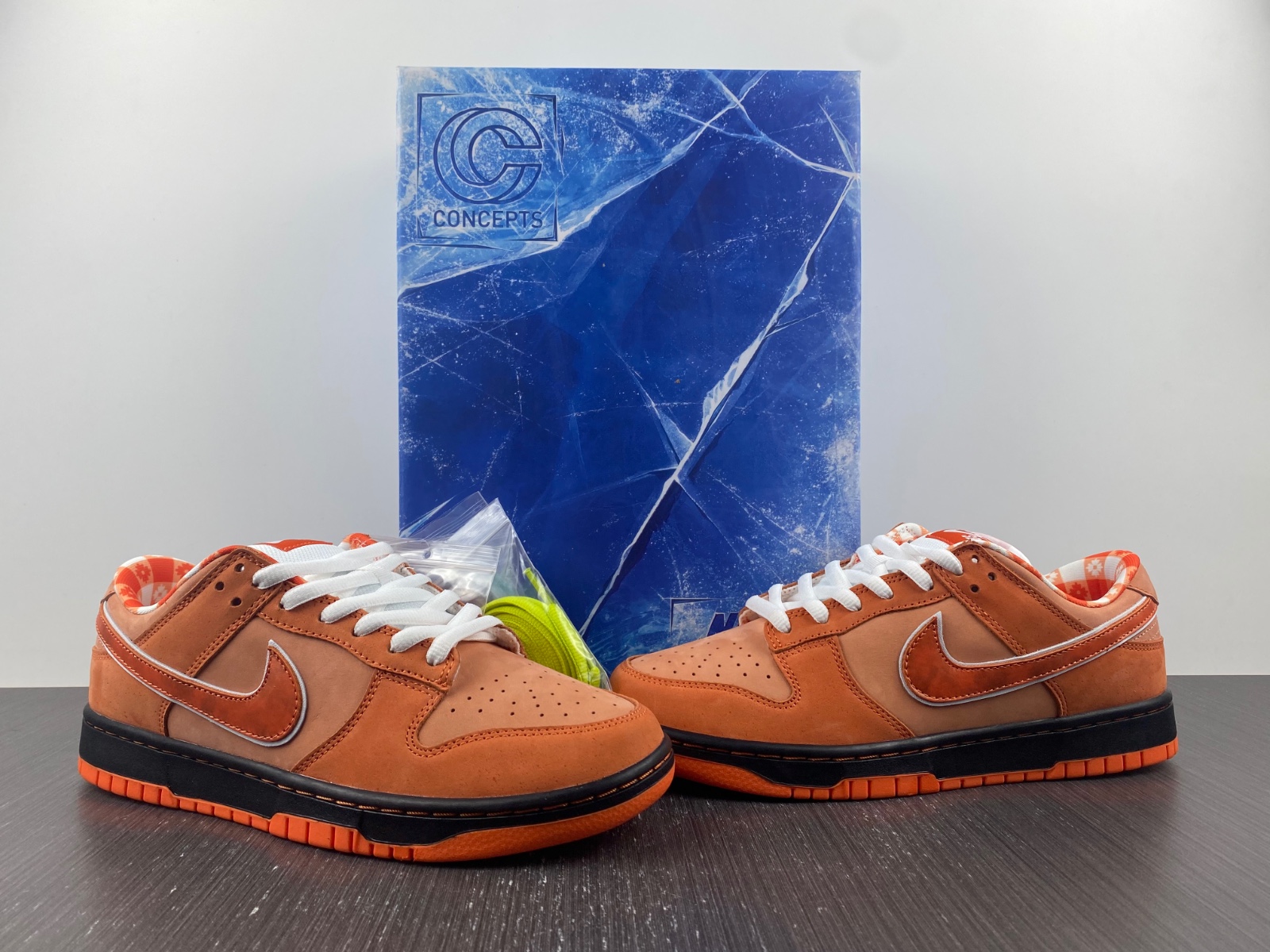 Nike SB Dunk Low Orange Lobster