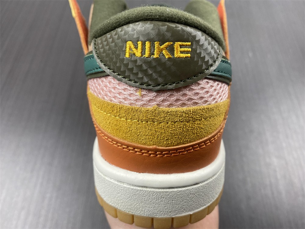 Nike Dunk Low Scrap DB0500-200