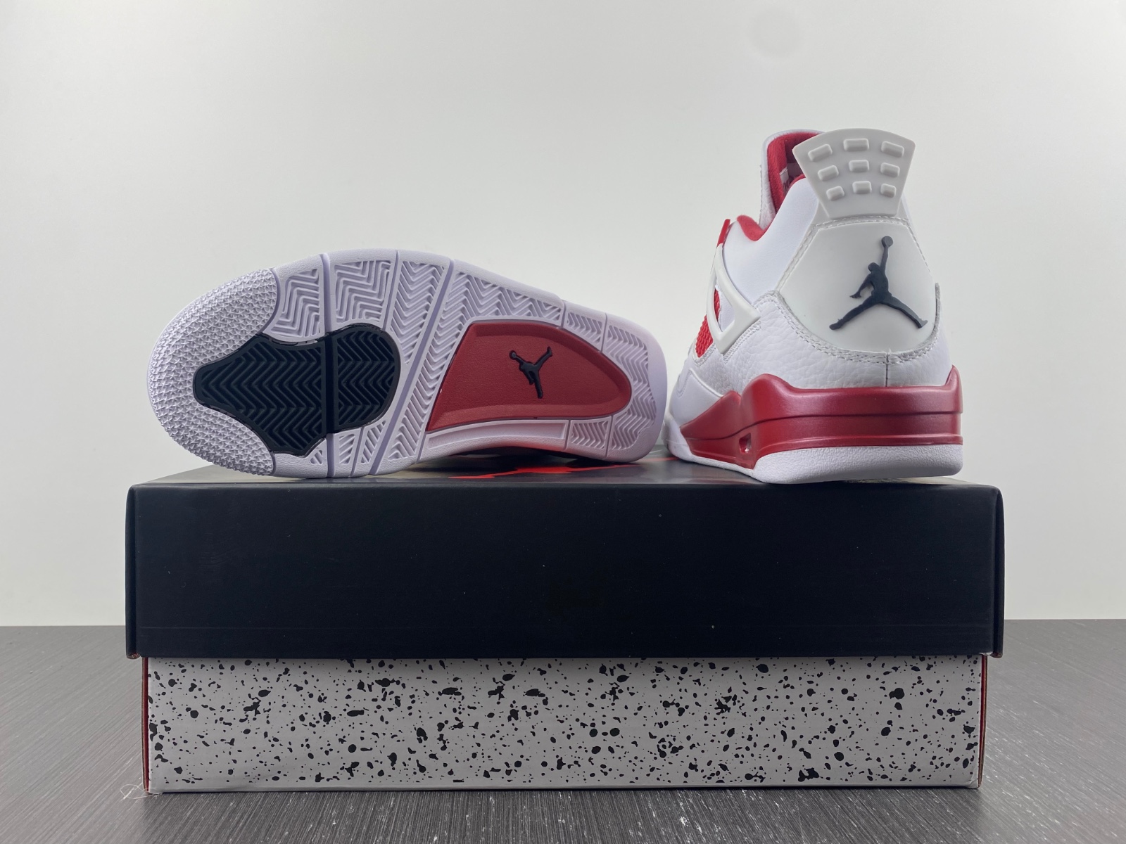 Jordan 4 Retro Alternate 89