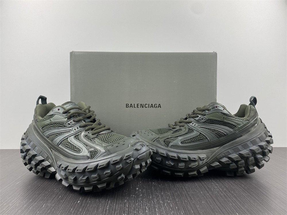 DEFENDER SNEAKER