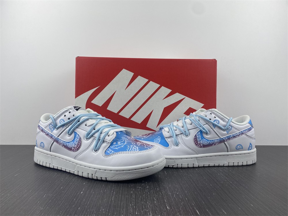 Nike Dunk Low TRIPLE WHITE