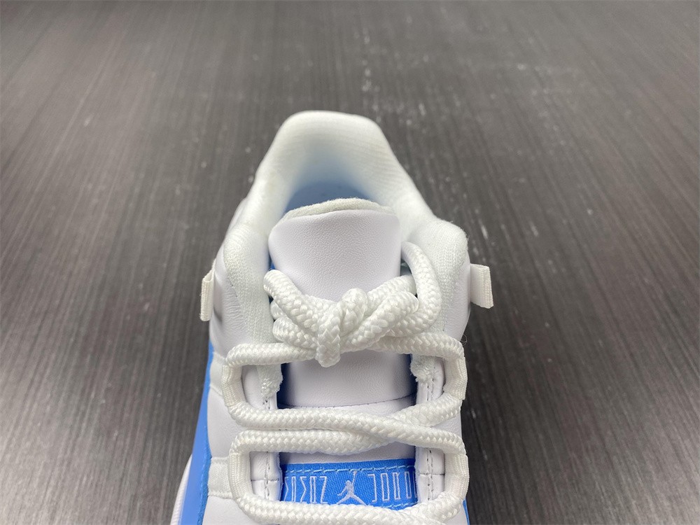 Air Jordans 11 Low University Blue