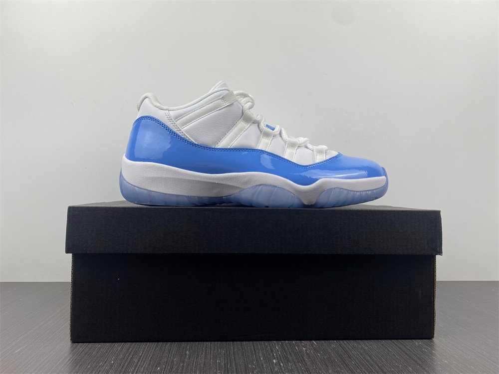Air Jordans 11 Low University Blue