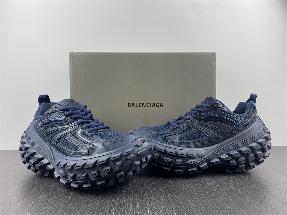 DEFENDER SNEAKER