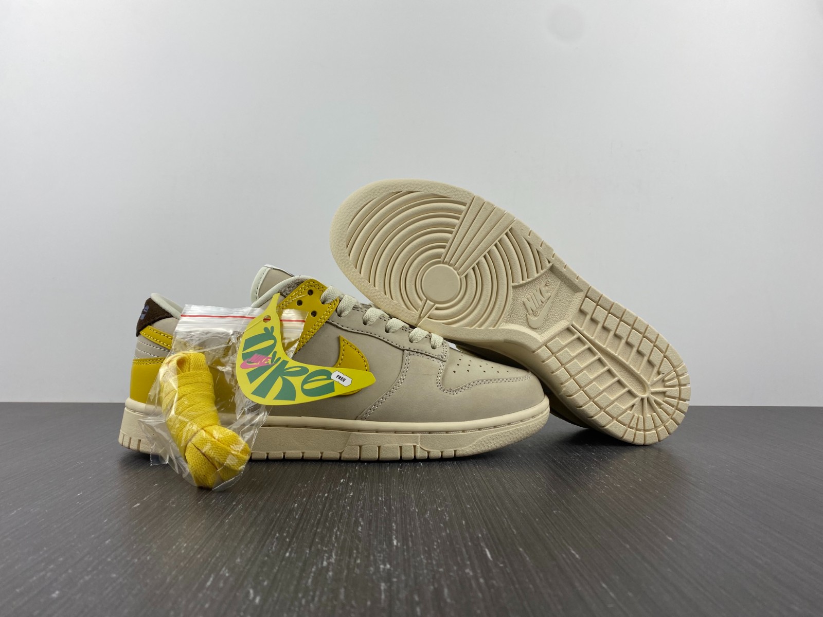 Nike Dunk Low Banana