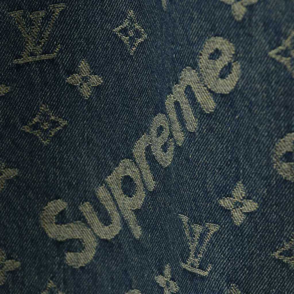 S*p*e x jeans