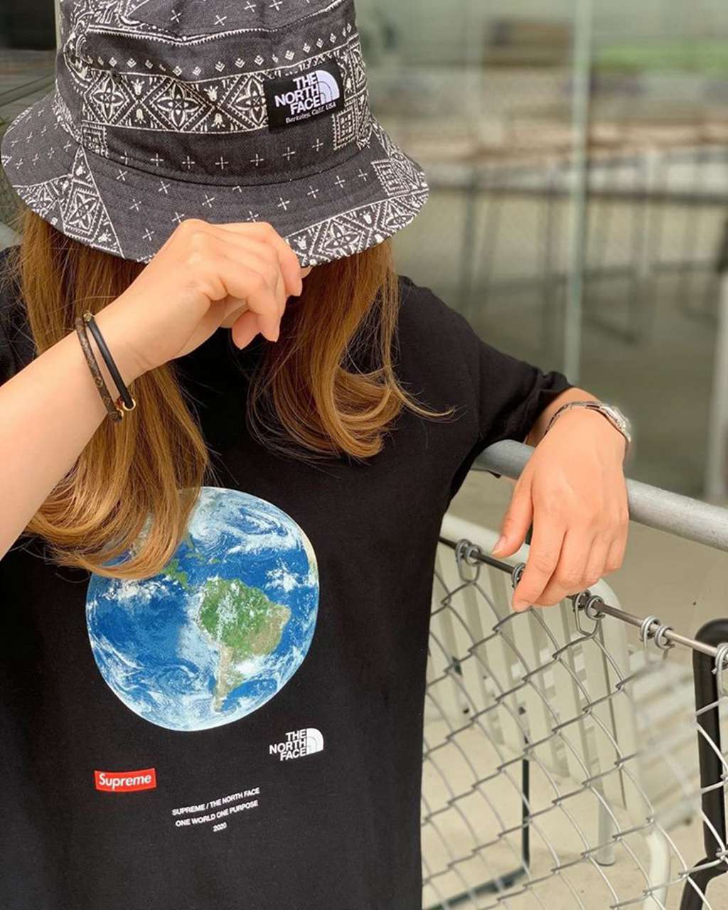 S*p*e 20ss t*f one world tee
