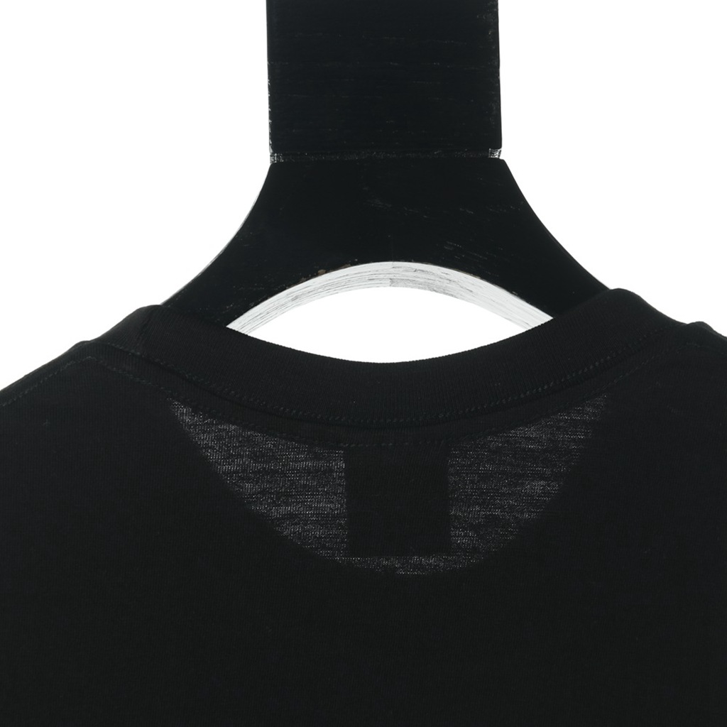 S*p*e 20ss t*f one world tee