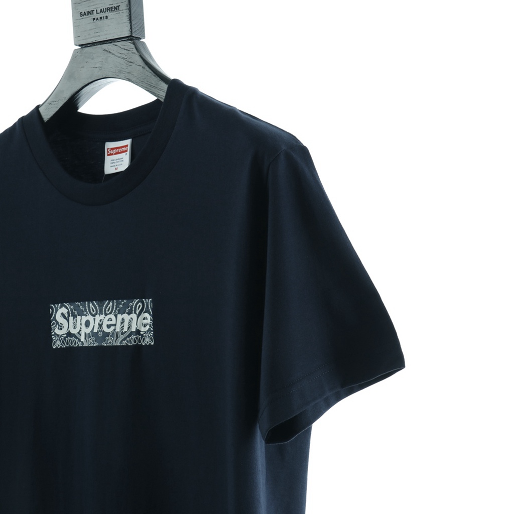 S*p*e 19fw bandana box logo tee?