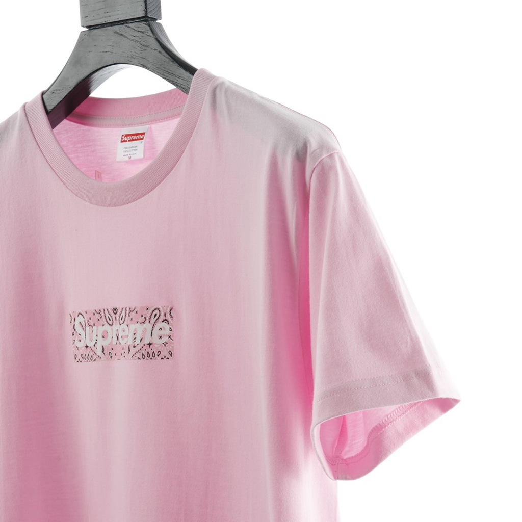 S*p*e 19fw bandana box logo tee?