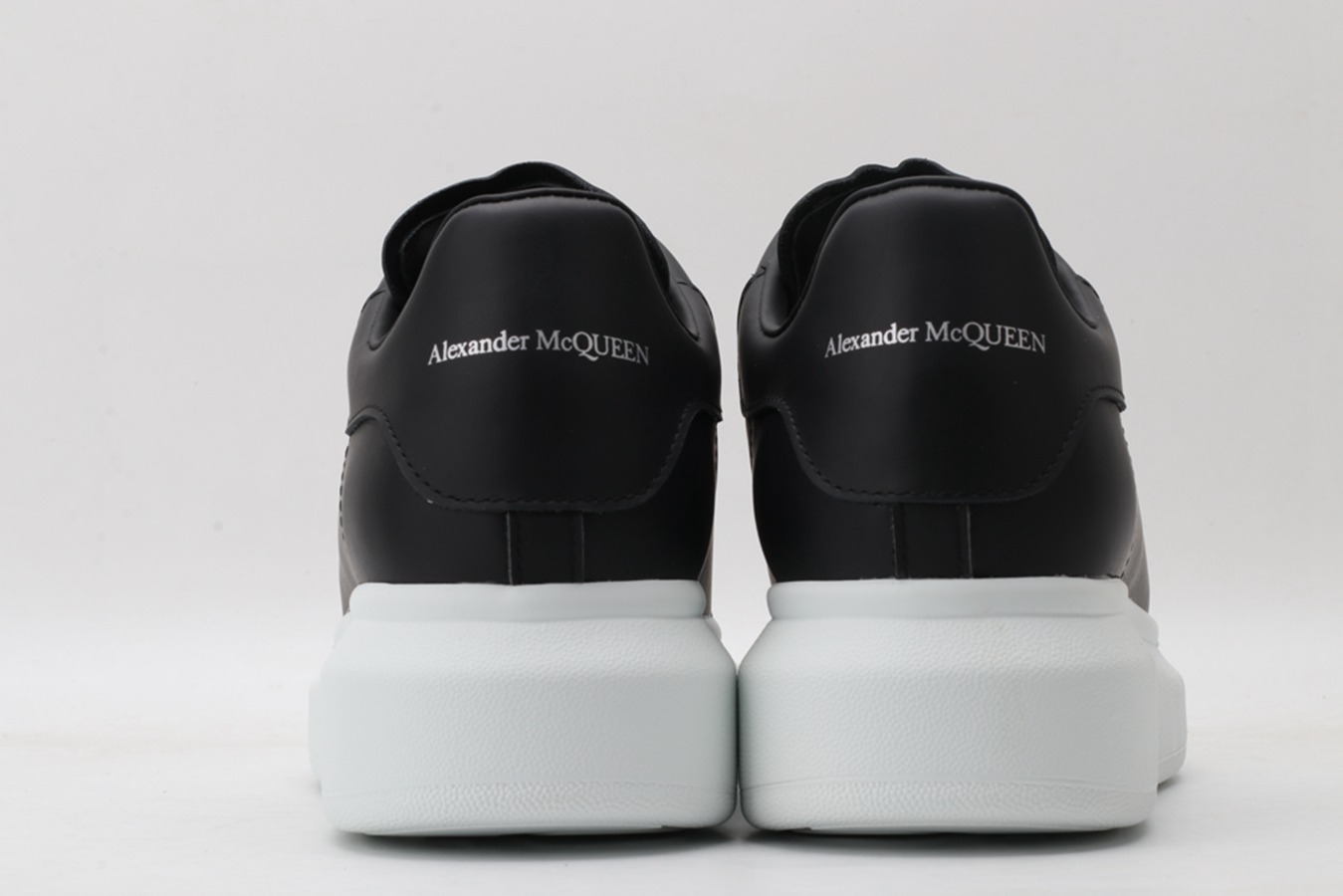 AMQ Leather Black Sneakers