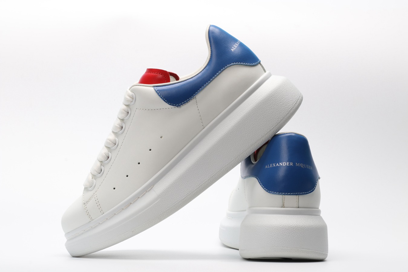 AMQ OVERSIZED SNEAKER Blue
