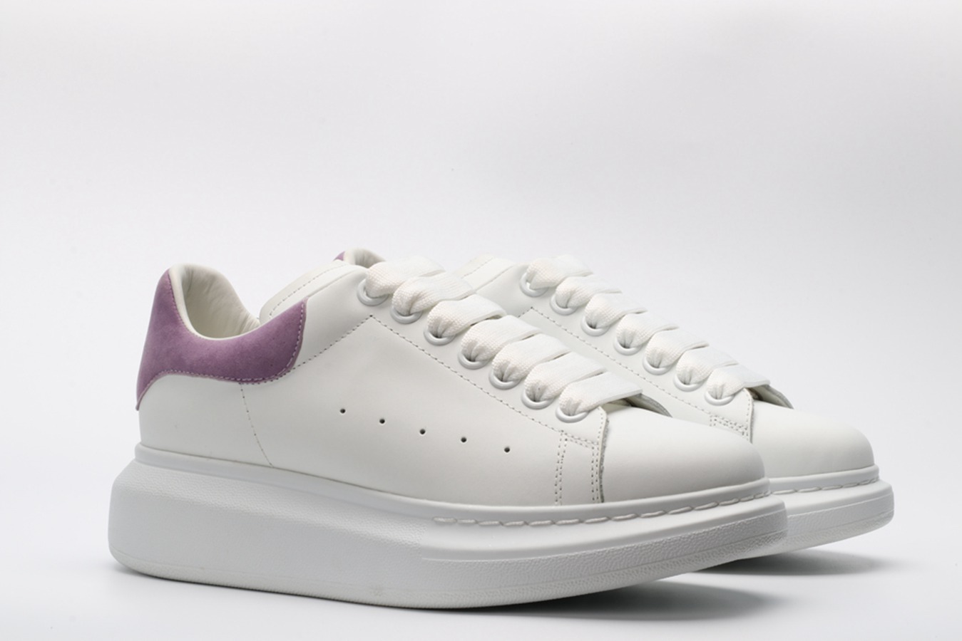 AMQ OVERSIZED SNEAKER