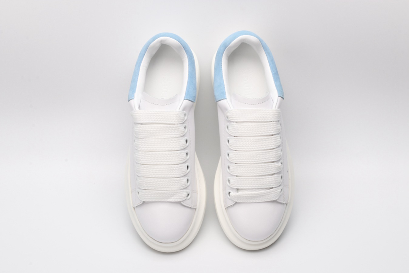 AMQ Sneaker with Blue suede heel