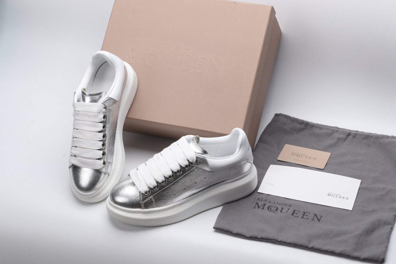 AMQ Sneakers