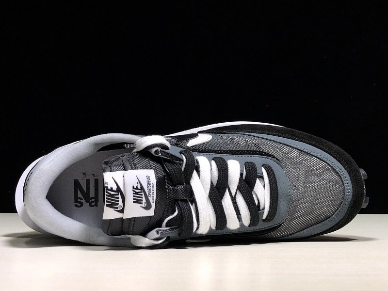 Sacai x Nike LVD Waffle Daybreak BV0073-001