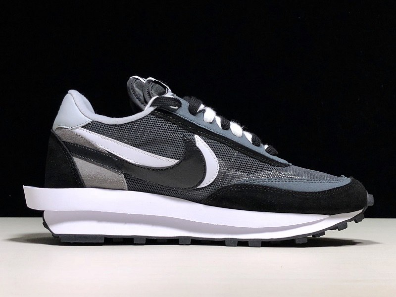 Sacai x Nike LVD Waffle Daybreak BV0073-001
