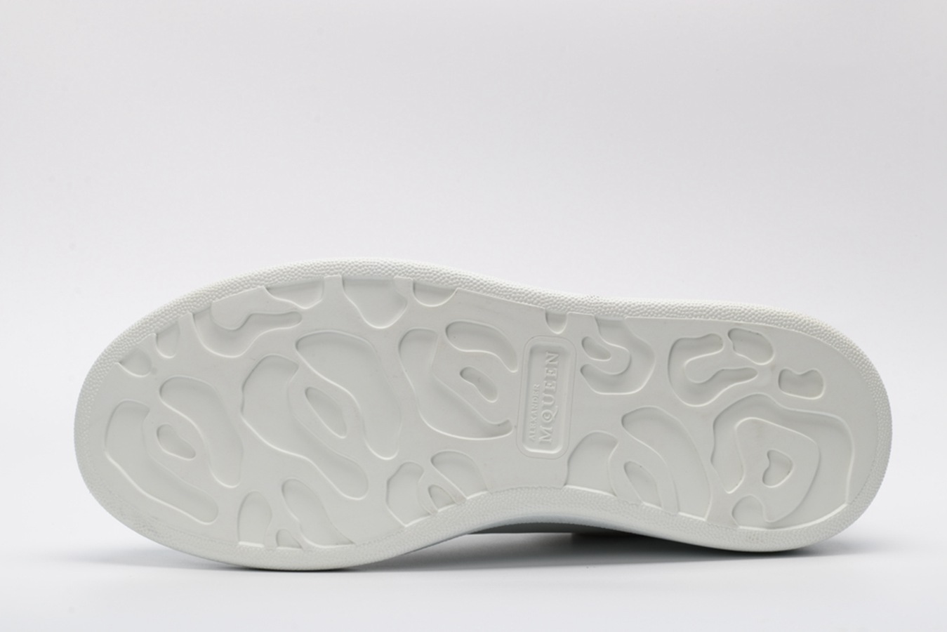 AMQ OVERSIZED SNEAKER with rose heel