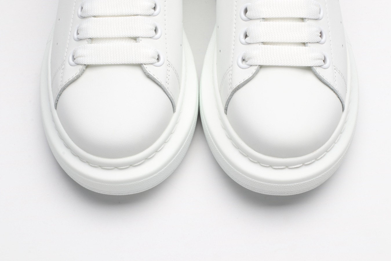 AMQ oversized sneakers with black heel